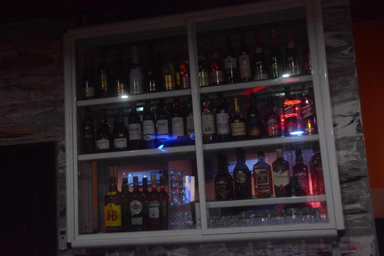 Royal Blue Guest House & Bar Lome Exterior photo