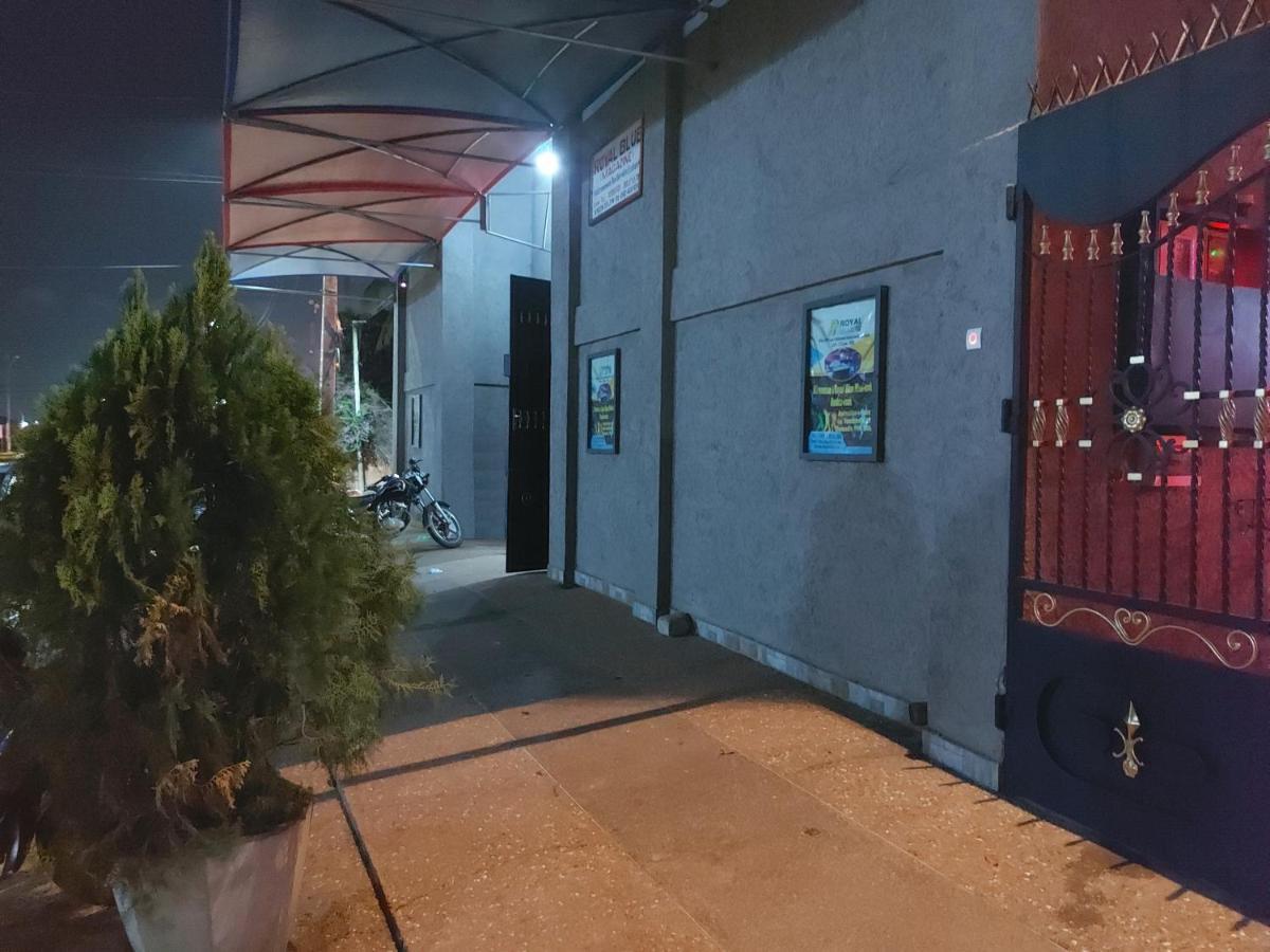 Royal Blue Guest House & Bar Lome Exterior photo